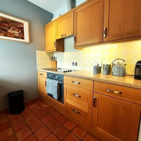 Luddie's Country - Poppy Semesterbostad *