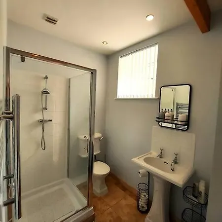 Luddie's Country - Poppy